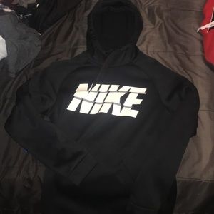 NIKE DRI-FIT BLACK HOODIE